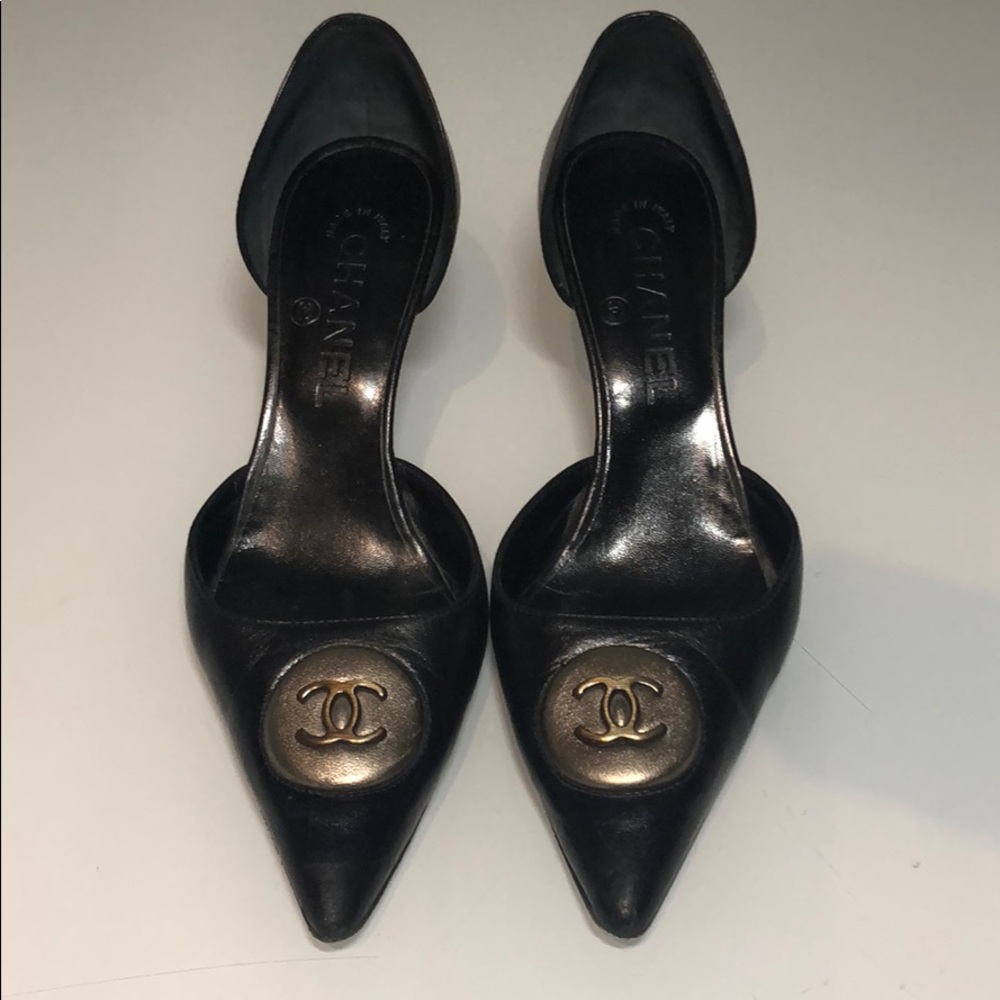 Vintage Chanel pumps size 35.5 (5.5)